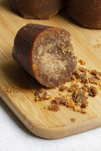 Organic Jaggery - Image 2